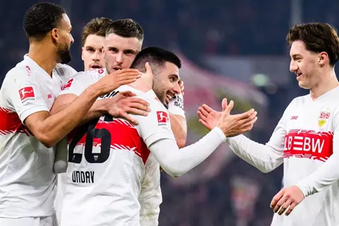 ماينز يفلت من ريمونتادا شتوتجارت.. وركلات الترجيح تحسم مباراة مثيرة في بوندسليجا